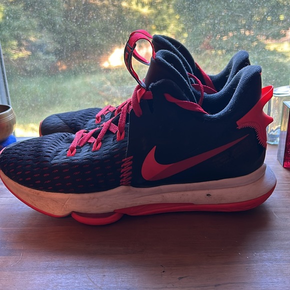 Lebron witness 5 - Picture 3 of 5